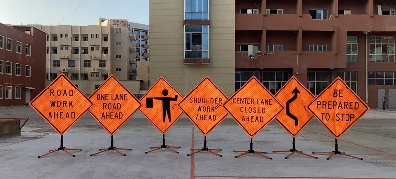 Roll Up Signs for Construction and Traffic Safety 2 Roll Up Signs for Construction and Traffic Safety 2